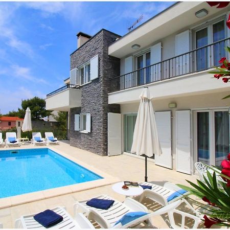 Apartments Nika Primosten Exterior photo