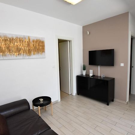 Apartments Nika Primosten Exterior photo
