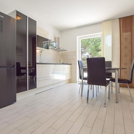 Apartments Nika Primosten Exterior photo