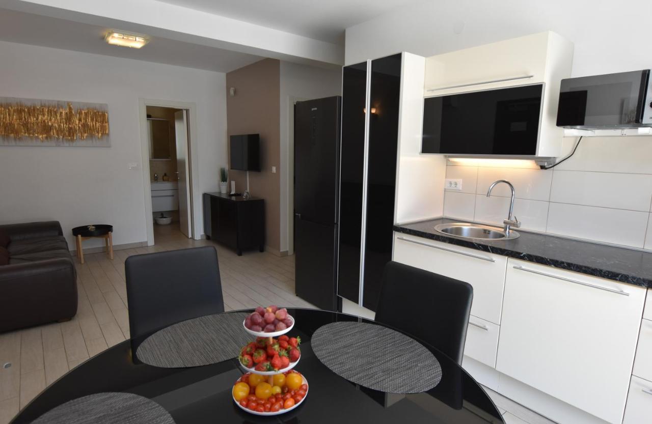 Apartments Nika Primosten Exterior photo