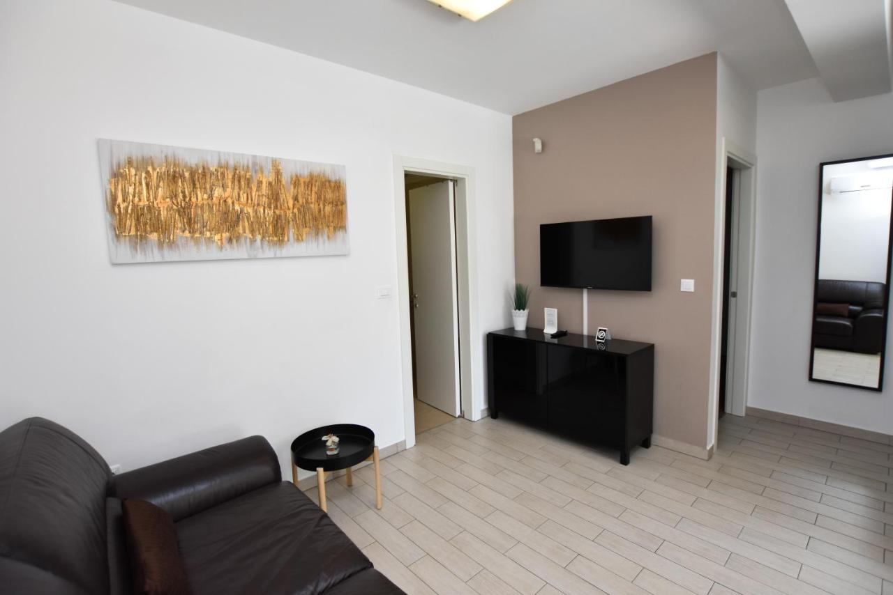Apartments Nika Primosten Exterior photo