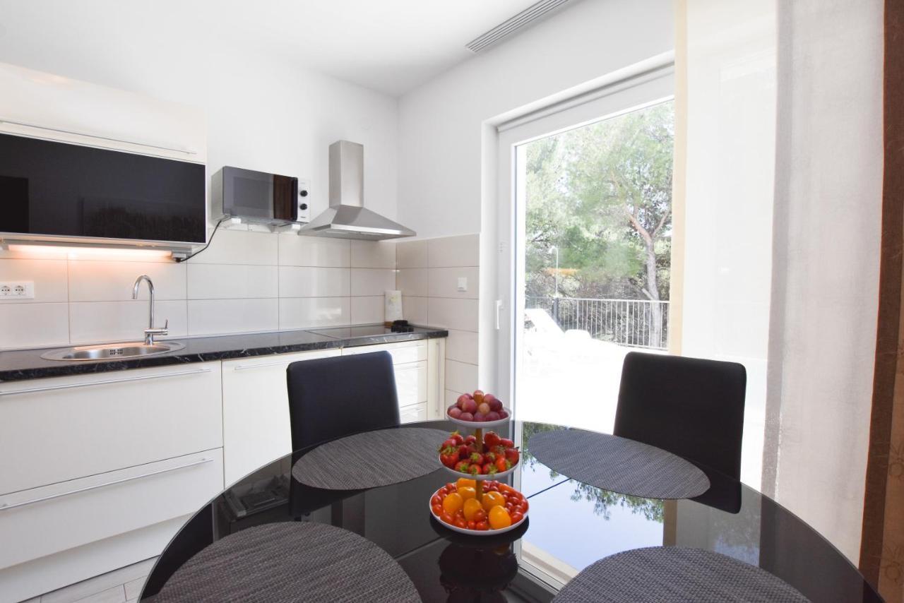 Apartments Nika Primosten Exterior photo