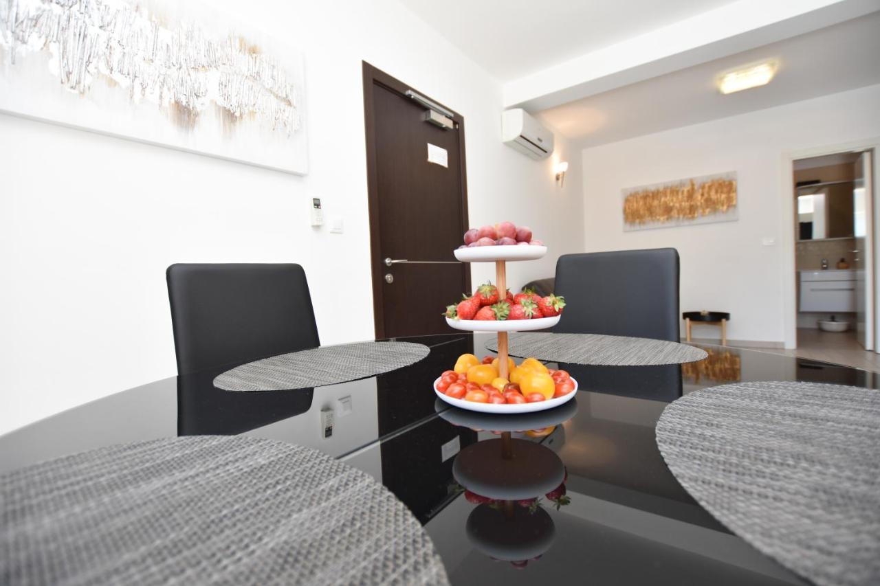 Apartments Nika Primosten Exterior photo